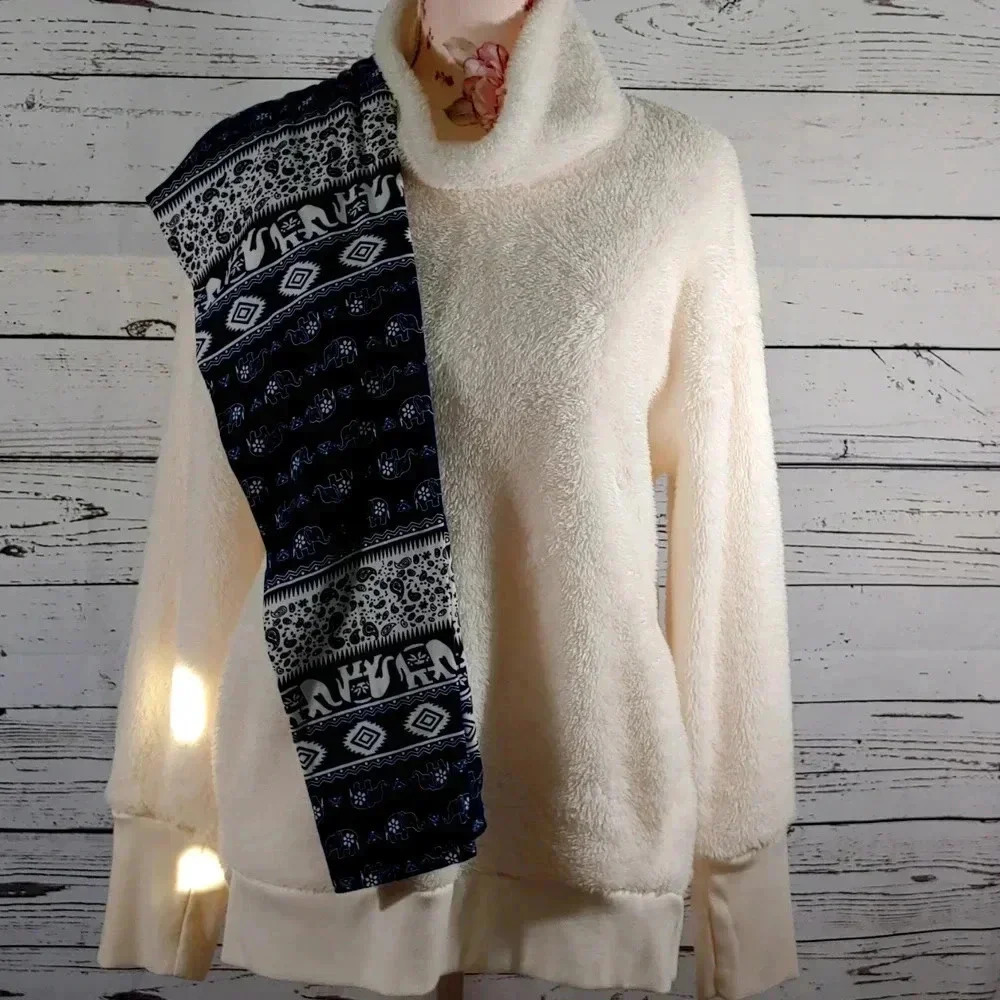 Women's Pull Over Turtleneck Sweater